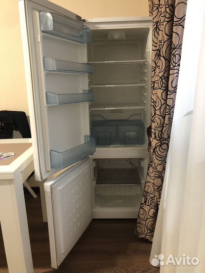 Холодильник бу Beko