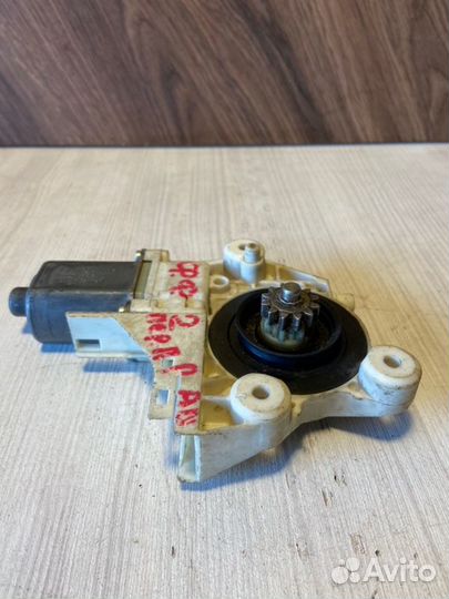 Мотор стеклоподъемника передний правый Ford Focus