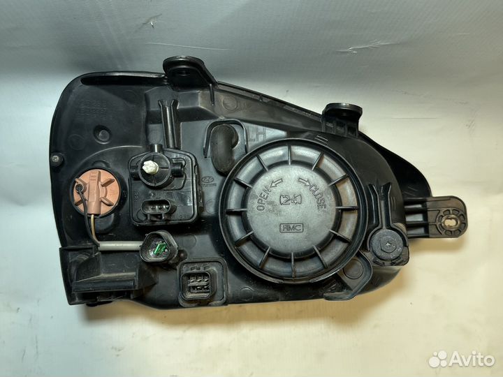 Передняя левая фара Hyundai Santa Fe I 2.0 CRDi