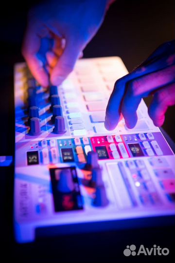 Midi контроллер Arturia BeatStep Pro