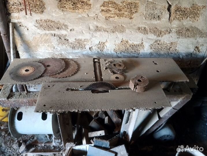 Циркулярный станок с рубанком