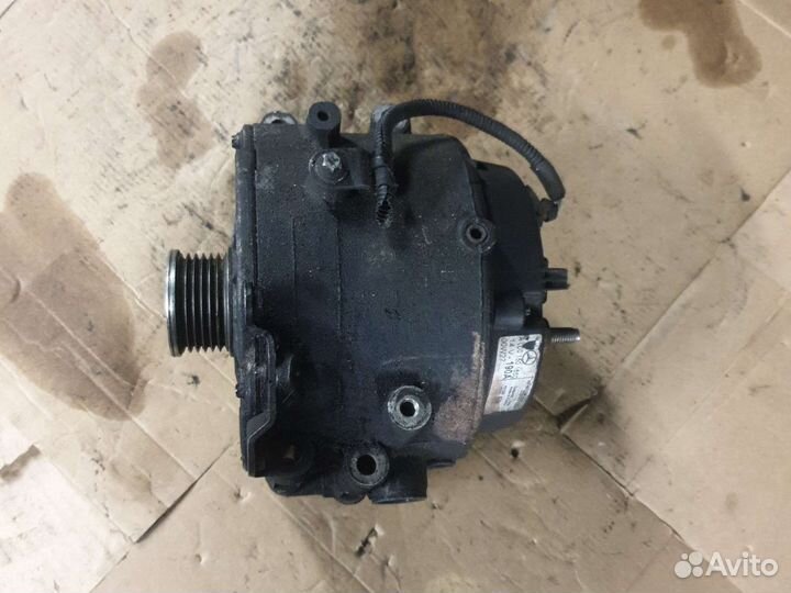 Генератор 0001501650 Mercedes Benz