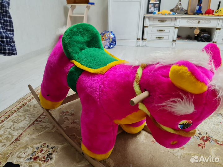 Детская качалка лошадь