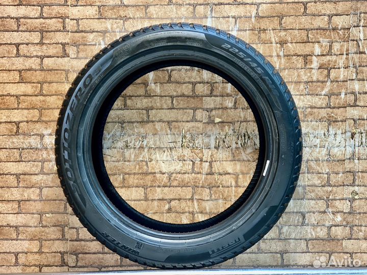 Pirelli Winter Sottozero 3 225/45 R18