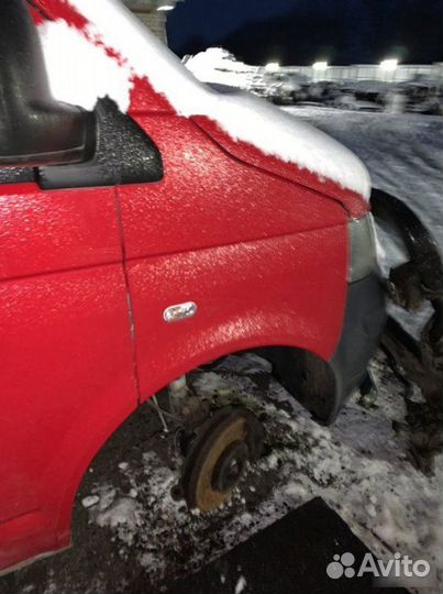 Крыло переднее правое Volkswagen Transporter T5