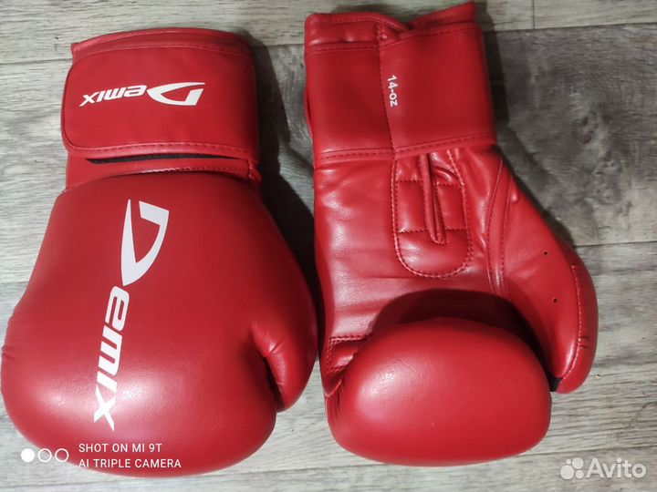 Боксерские перчатки 14 oz