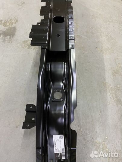Балка поперечная Mercedes W447