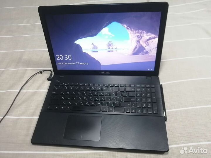 Ноутбук asus