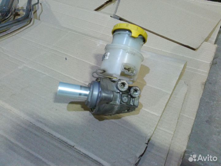 Главный тормозной цилиндр