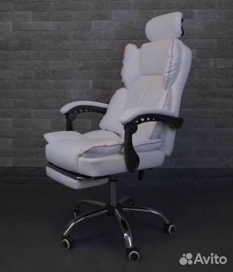 Компьютерное офисное кресло с массажем (новые)
