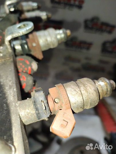 Топливная рейка Daewoo Nexia седан A15MF 2007