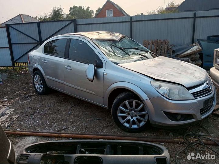 В разборе Opel Astra H 1.6 115л