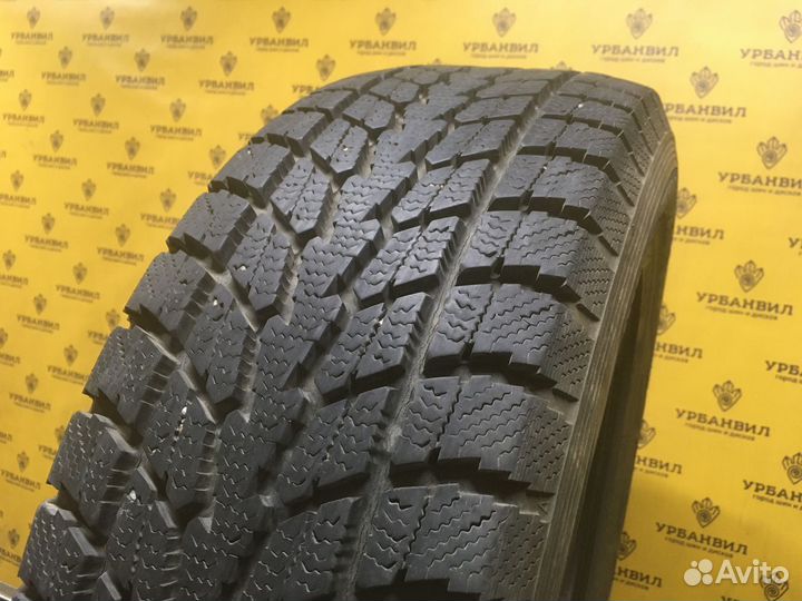 Toyo Winter Tranpath S1 215/65 R16 98Q