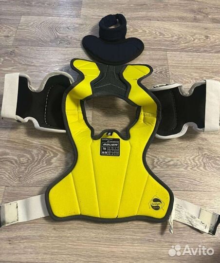 Нагрудник хоккейный Yth размер m