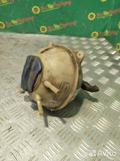 Бачок расширительный Volkswagen Golf 3