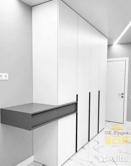 Угловой шкаф