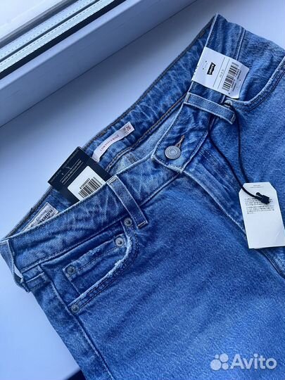 Джинсы Levis новые