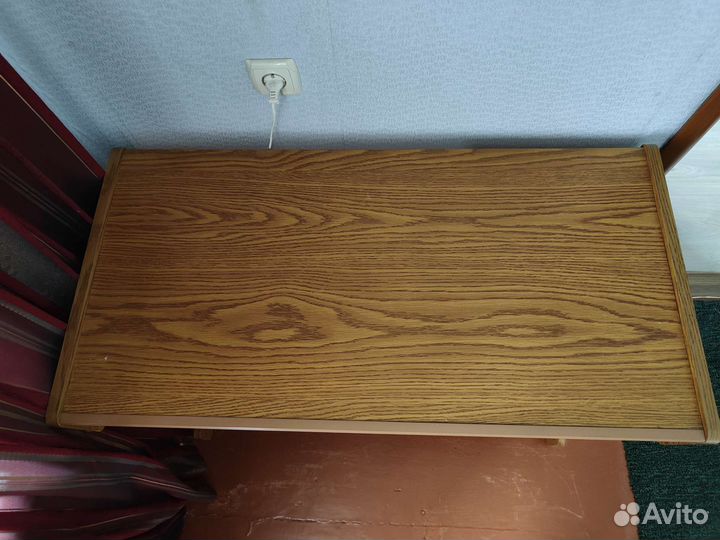 Письменный стол