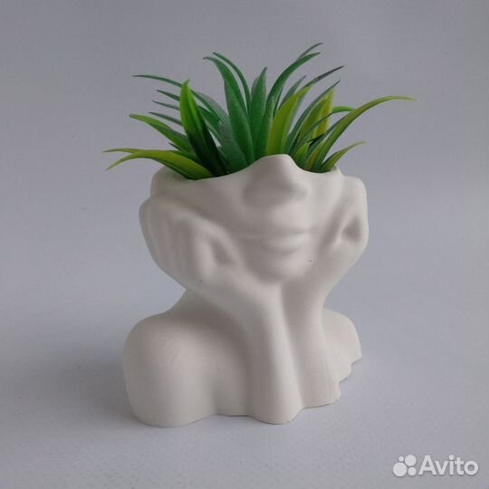 Мечтательница статуэтка, ваза - кашпо