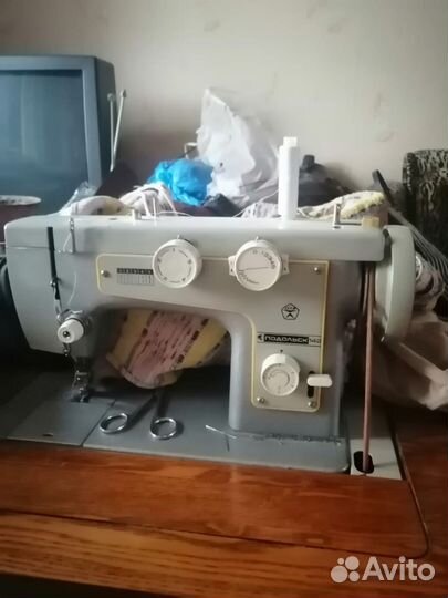 Швейная машинка подольская ножная