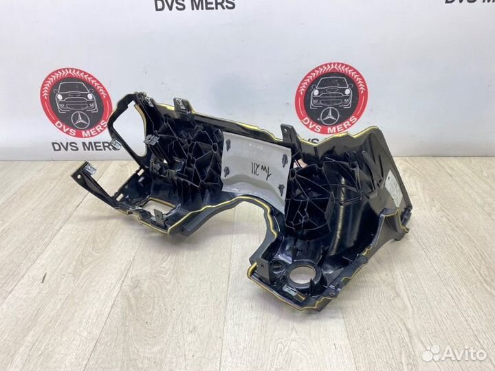 Нижняя часть торпедо Mercedes E Klasse W211