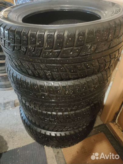 Accelera 651 215/60 R16