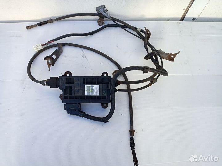 Моторчик стояночного тормоза Avensis III 2009-2018