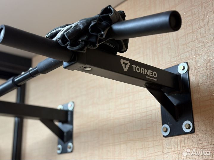 Турник настенный torneo