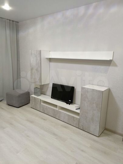 2-к. квартира, 52 м², 8/10 эт.