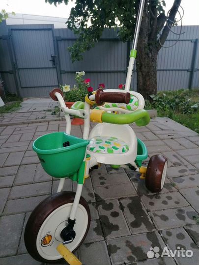 Трехколесный детский велосипед с ручкой бу