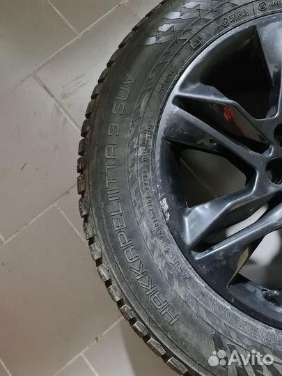 Nokian Tyres Hakkapeliitta 9 SUV 235/65 R18