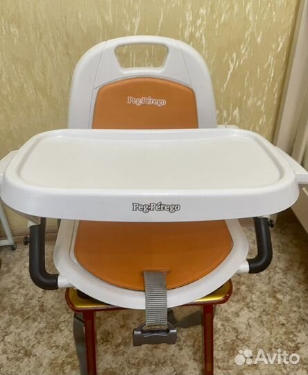 Стульчик бустер переносной Peg Perego Fragola