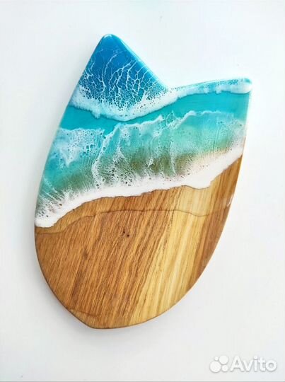 Сервировочная доска с морем из эпоксидной смолы