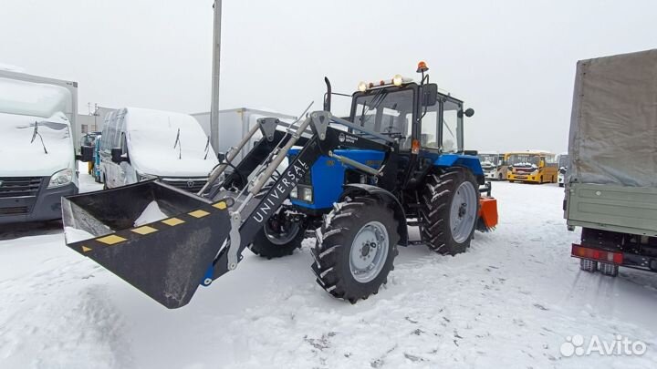 Трактор Беларус 82.1 с погрузчиком