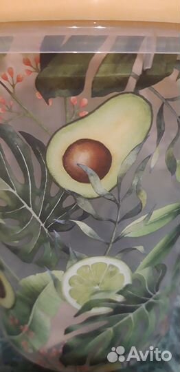 Банка с завинчивающейся крышкой 1л новая