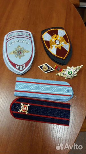 Форма полиции, фурнитура