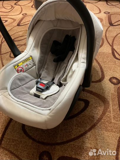 Коляска 3 в 1 с автолюлькой