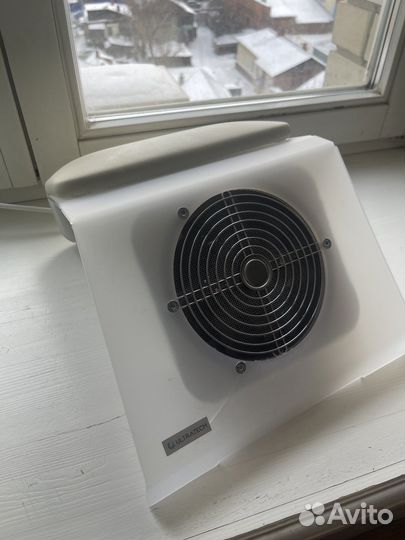 Вытяжка для маникюра