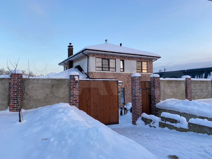 Дом 203 м² на участке 15,8 сот.