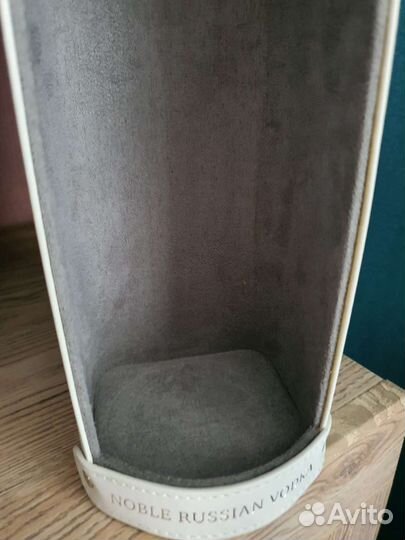 Белуга новый кожаный футляр для 1 литра