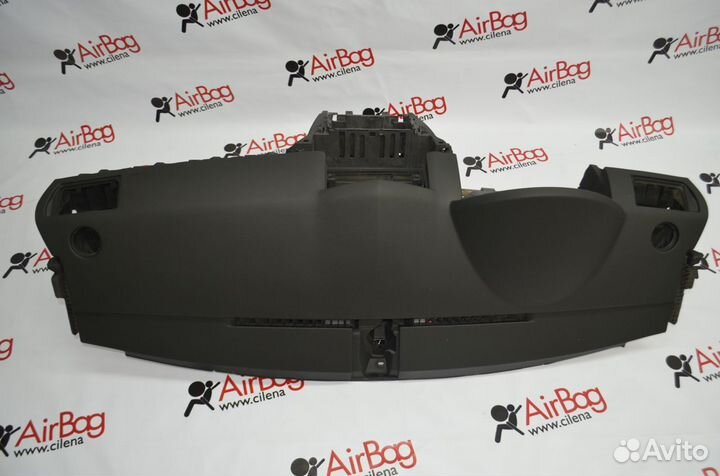 Торпедо панель приборов Opel Astra H