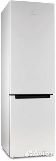 Холодильник двухкамерный Indesit DS 4200 W