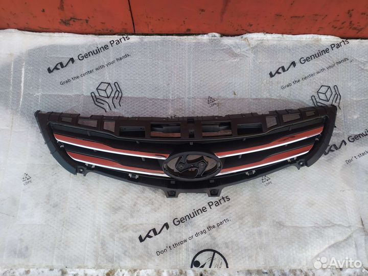 Решётка радиатора Hyundai Solaris 1