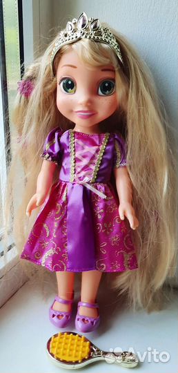 Кукла Рапунцель со светящимися волосами