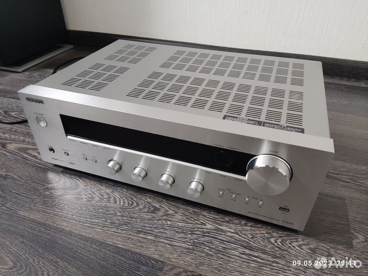 Продаю стереоресивер Onkyo TX-8050