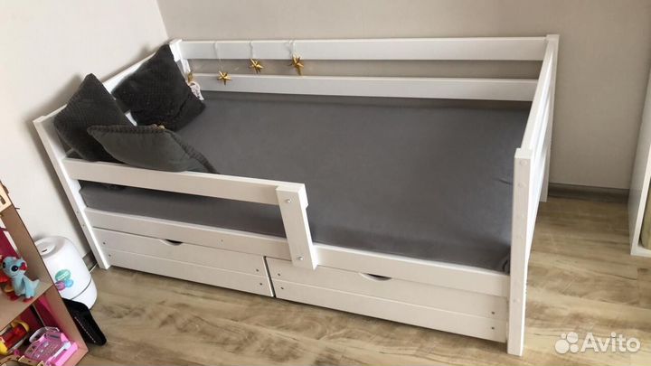 Кровать для девочки подростка