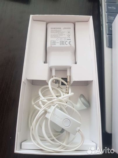 Телефон samsung a40