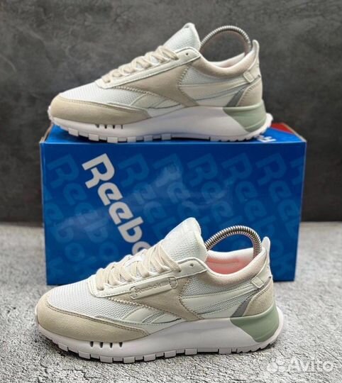 Кроссовки Reebok женские новые