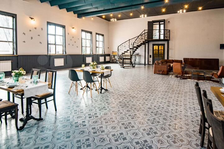 Гостиница, 600 м²