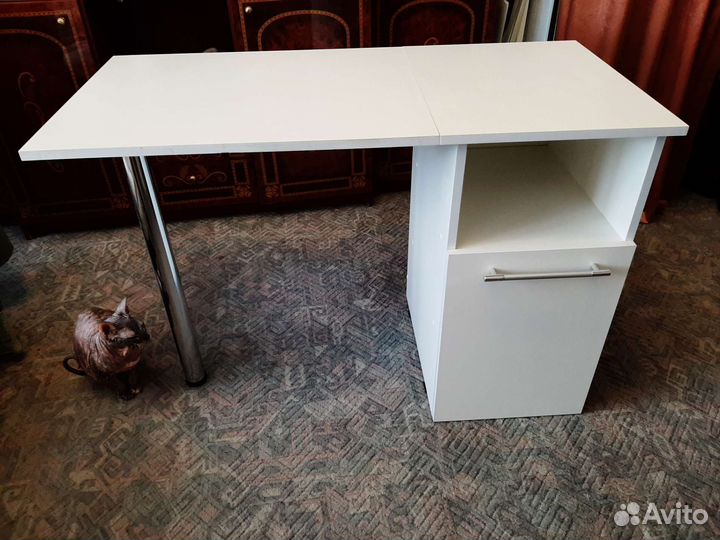 Стол для маникюра бу